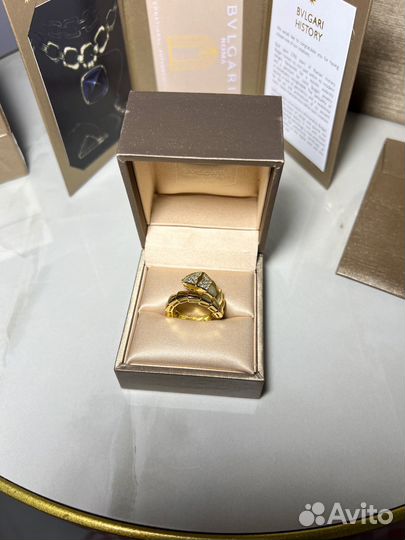 Кольцо Bvlgari Serpenti змея