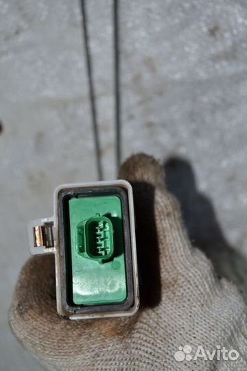 Замок Volvo S40 левый задний