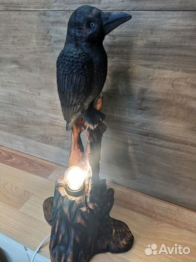 Ворон на пне. Скульптура-светильник