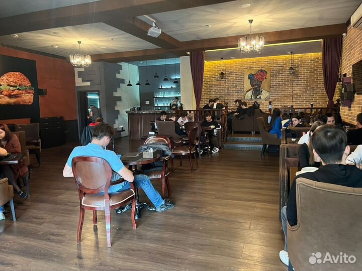 Кафе,рестобар в топовой локации,чистыми 300к