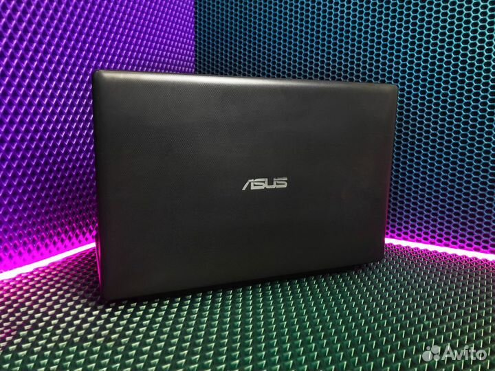 Ноутбук Asus для работы в офисе и дома c SSD