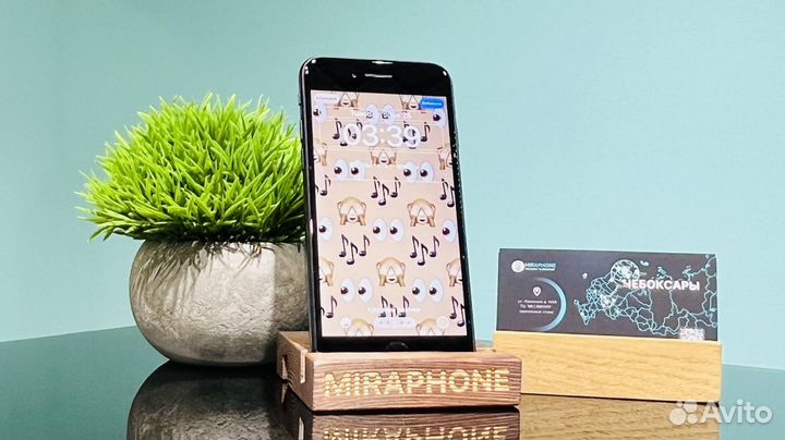 iPhone SE (2020), 64 ГБ