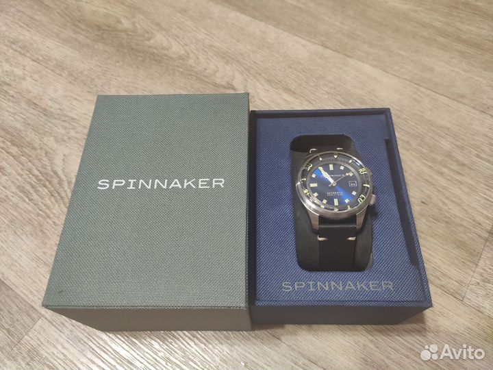 Часы наручные Spinnaker