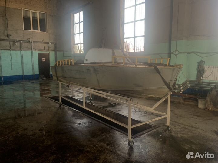Лодка моторная Прогресс