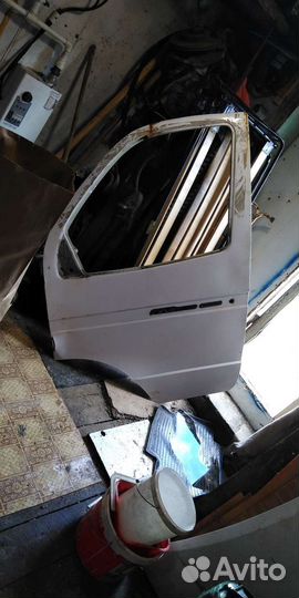 Дверь левая на газель