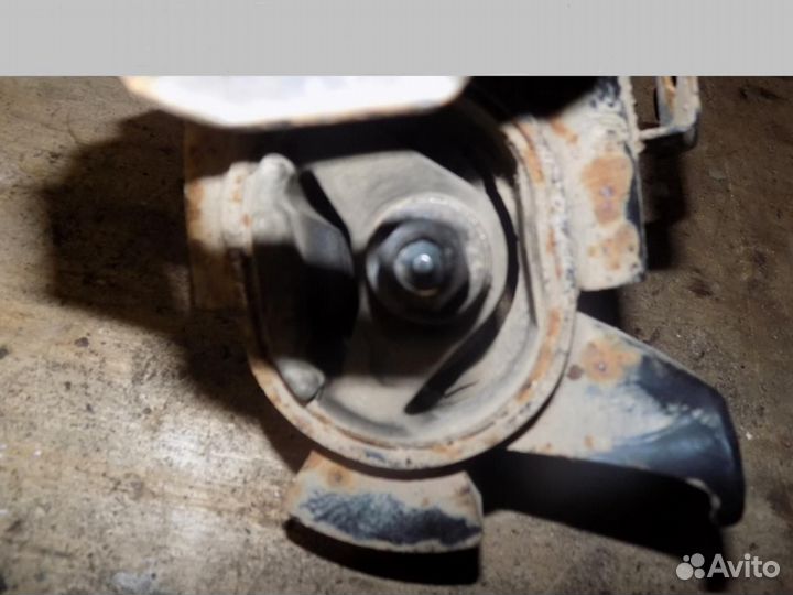 Опора кпп левая Corolla E15 2006-2013