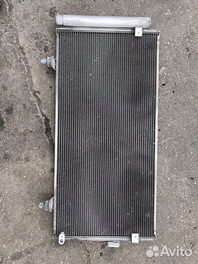 Радиатор кондиционера 73210AG000 Subaru Legacy BP