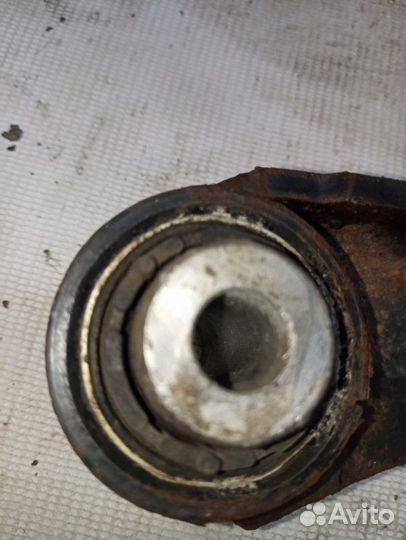 Рычаг подвески верхний задний Volkswagen Tiguan