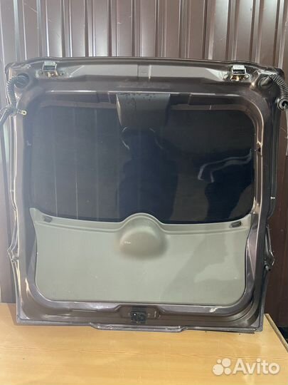 Крышка багажника nissan march