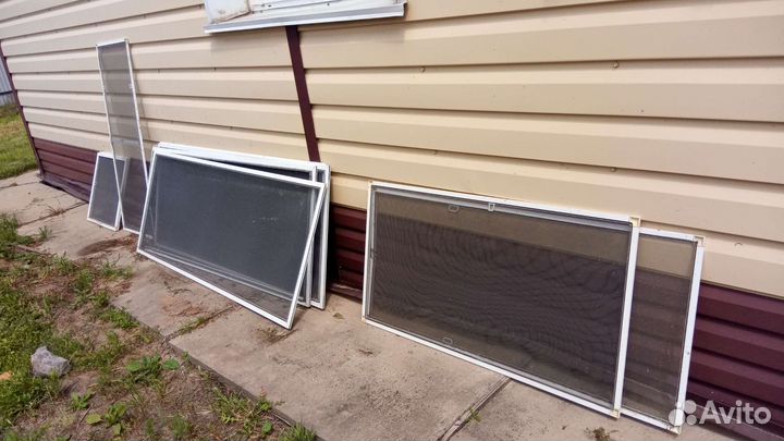 Москитные сетки на окна и двери