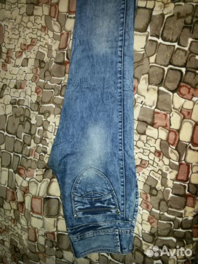 Джинсы