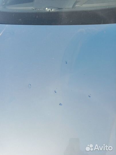 Капот на Рено Лагуна 2006 год