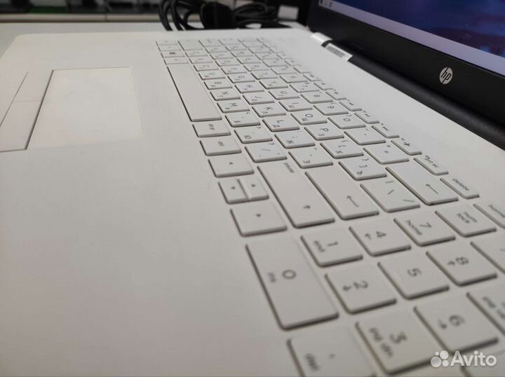 HP Pavilion на AMD A9-9420 / FHD IPS/ 8Gb DDR4