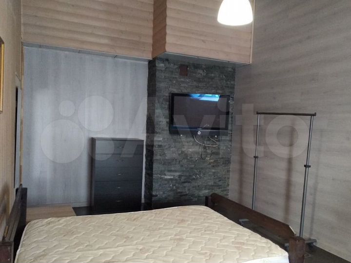 Комната 25 м² в 4-к., 3/3 эт.