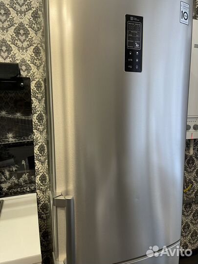 Холодильник LG