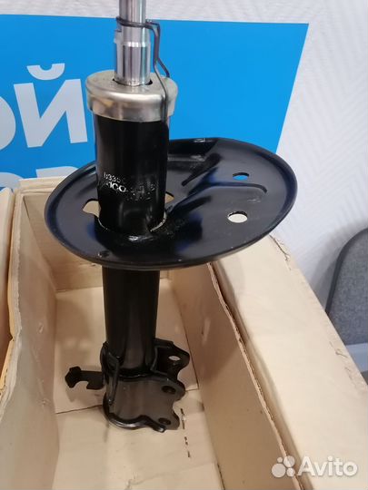 Задние стойки B3349 и B3350