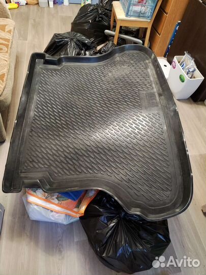 Коврик в багажник Веста седан