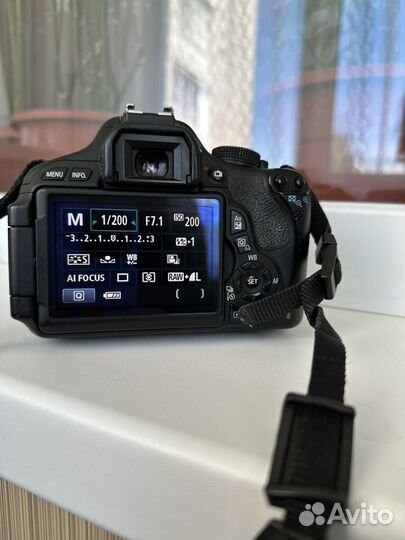 Зеркальный фотоаппарат canon 600d