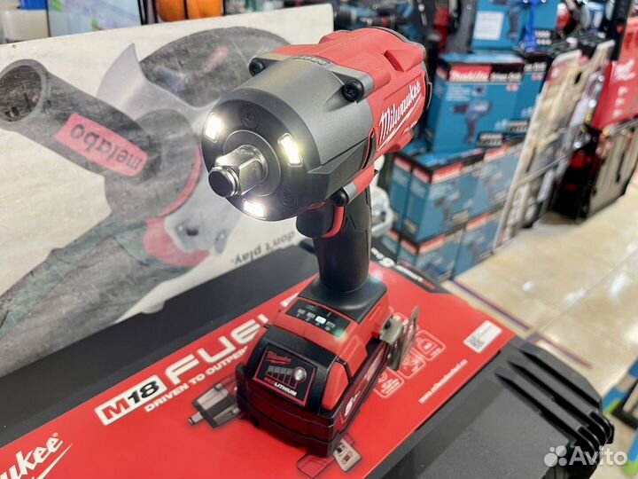 Аккумуляторный гайковёрт Milwaukee M18 4933478450