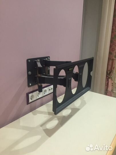 Кронштейн поворотный для телевизора