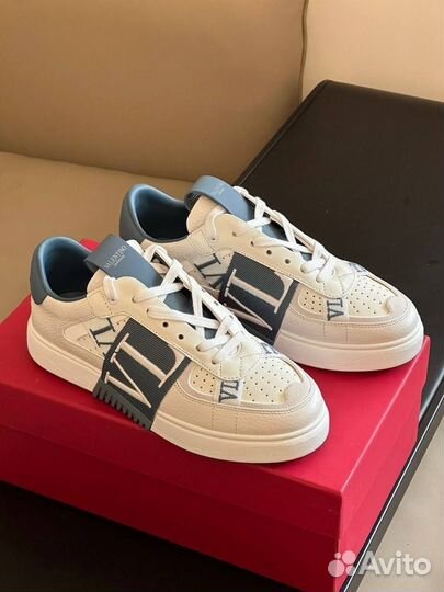 Кроссовки Valentino для модных мужчин