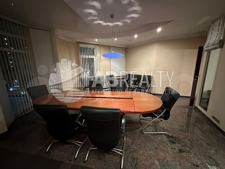 Здание, отель 1225 м² на Бауманской, паркинг