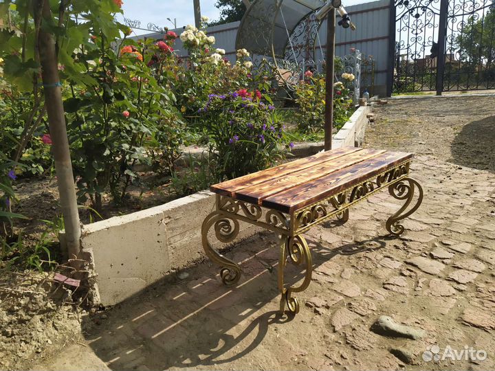 Кованая скамейка