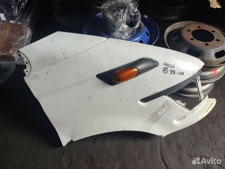 Крыло правое Ивеко Дейли Е3 99-06 год