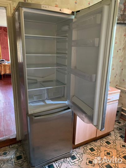 Холодильник бу indesit