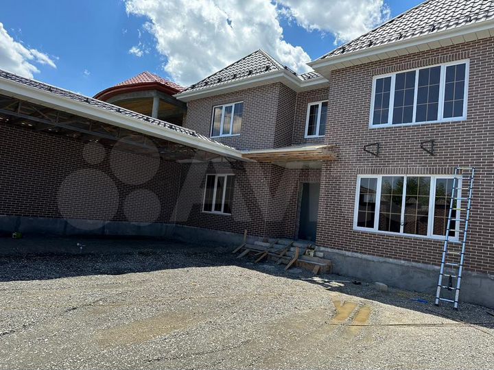 Дом 350 м² на участке 5,5 сот.