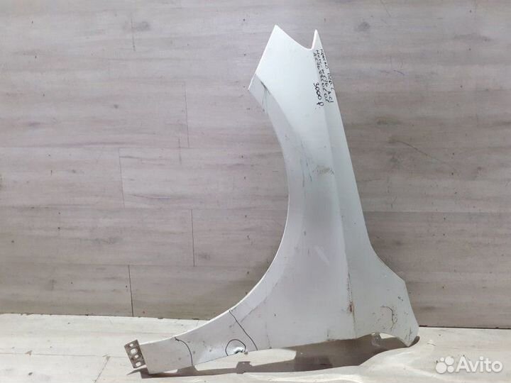 Крыло Mercedes Benz W176