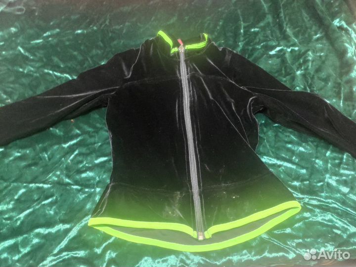 Мастерка разминочная,для фигуристки