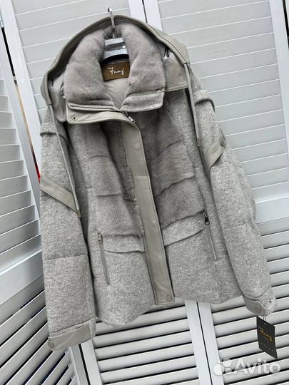 Кашемировый пуховик с норкой