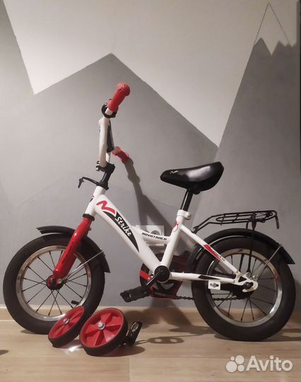 Детский велосипед Novatrack 12