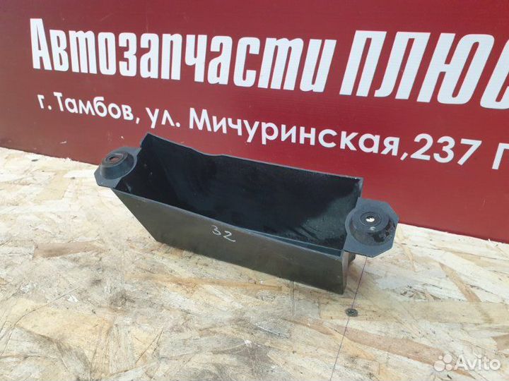 Кронштейн бампера задний левый Renault Logan