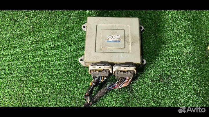 Блок управления двигателем Mazda 5 1 LFB718881F,E6
