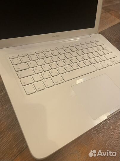 Apple MacBook 13 2010