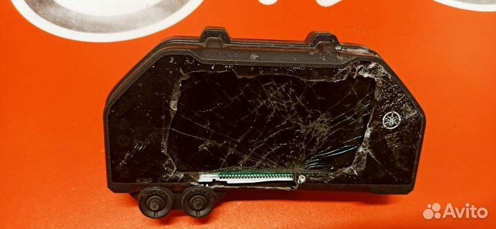 Панель приборов Yamaha yzf-r3 19-22 деффект