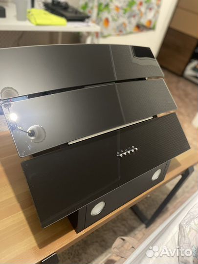 Вытяжка наклонная черная krona