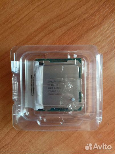 Процессор Xeon E5 2667 V4