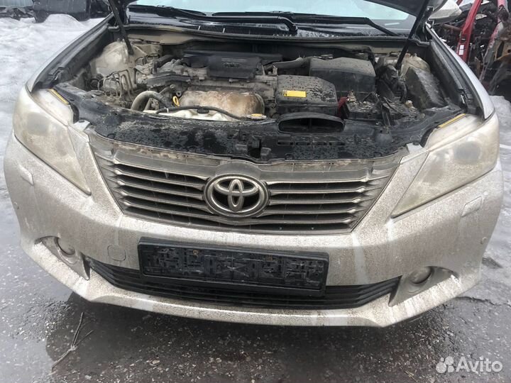 Toyota Camry 2.5 AT, 2014, битый, 100 000 км