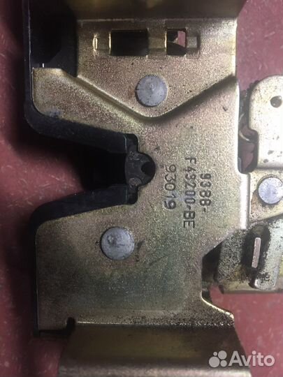 Замок багажника Форд Мондео 1