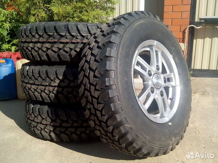 Contyre Expedition 215/65 R16