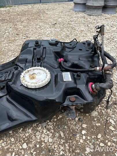 Lexus RX4 Топливный бак 3.5 4WD