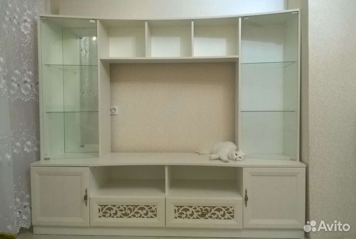 Стенка в гостиную со шкафом под тв