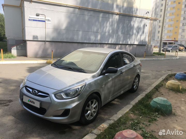 Hyundai Solaris 1.4 AT, 2011, 158 000 км