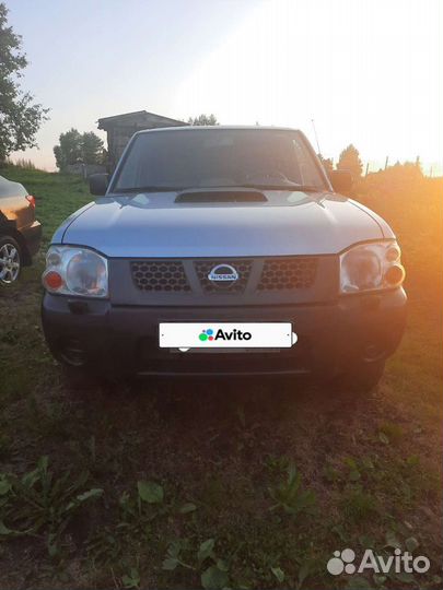 Nissan NP300 2.5 МТ, 2010, 135 000 км