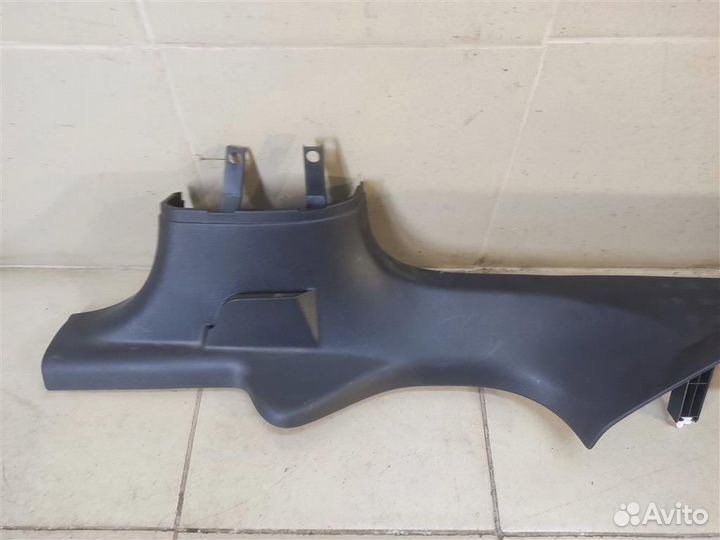 Накладка порога заднего правого внутри volkswagen