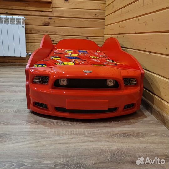 Детская кроватка машинка