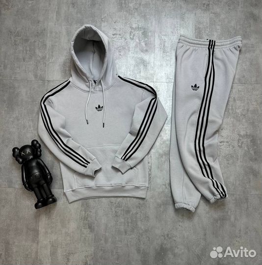 Спортивный костюм Adidas